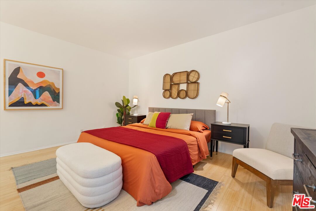 900 Euclid St Unit: 111