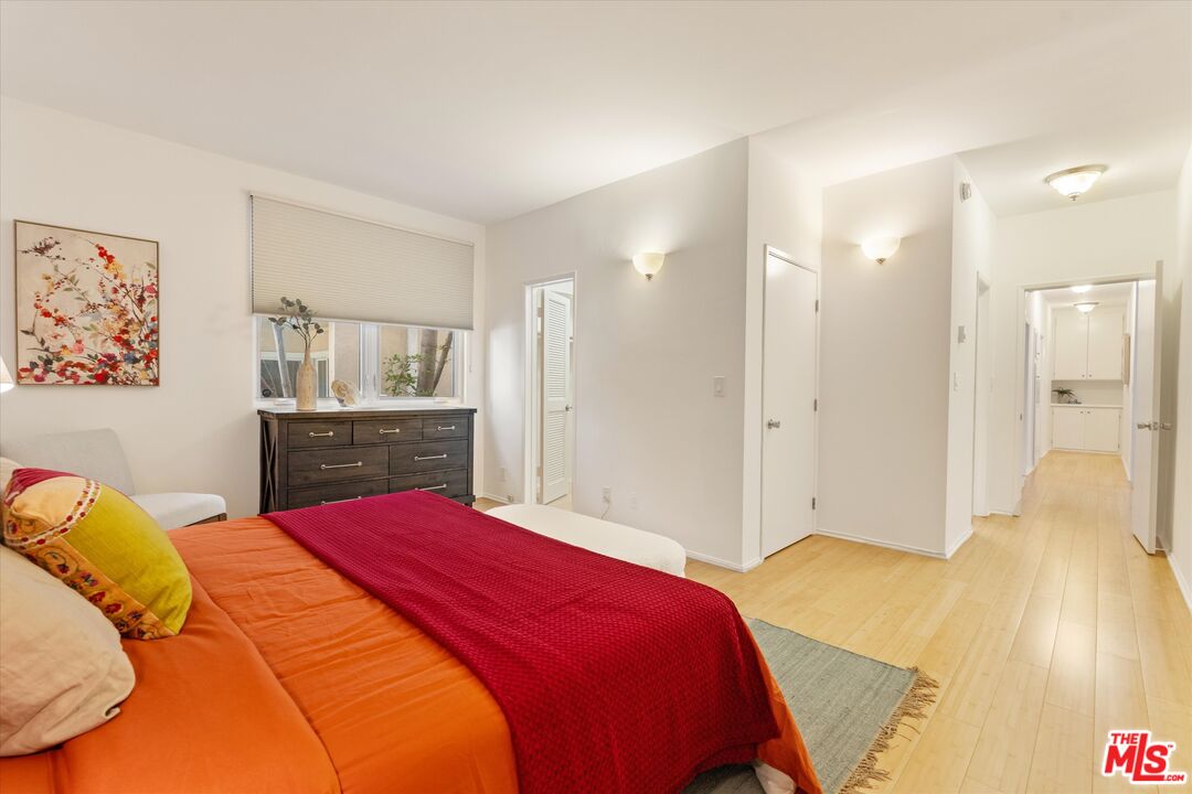 900 Euclid St Unit: 111