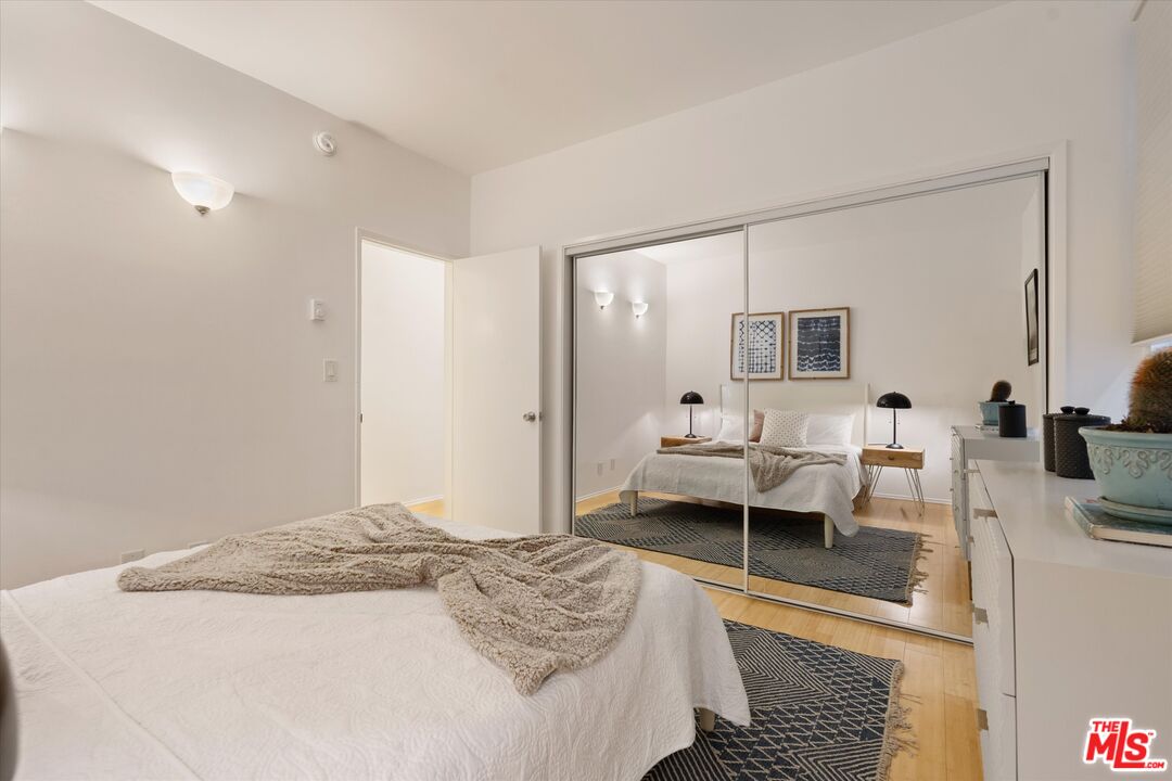 900 Euclid St Unit: 111