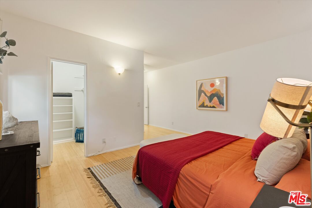 900 Euclid St Unit: 111