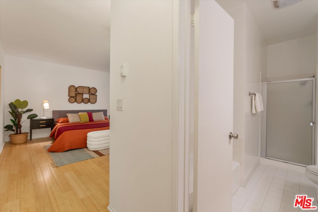 900 Euclid St Unit: 111