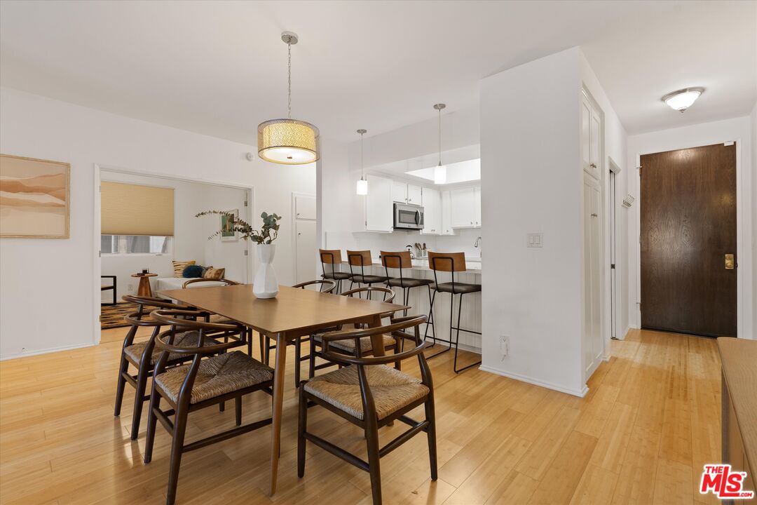 900 Euclid St Unit: 111