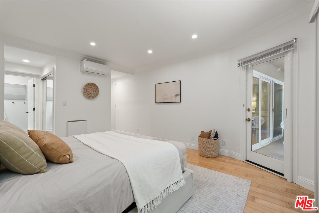 11646 Chenault St Unit: 9