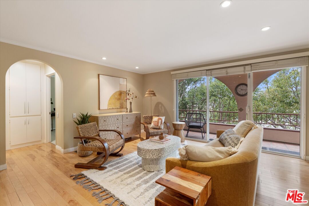 2025 4th St Unit: 302A