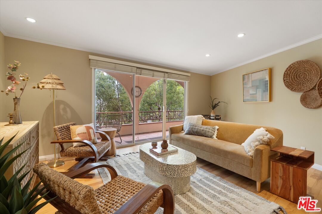2025 4th St Unit: 302A