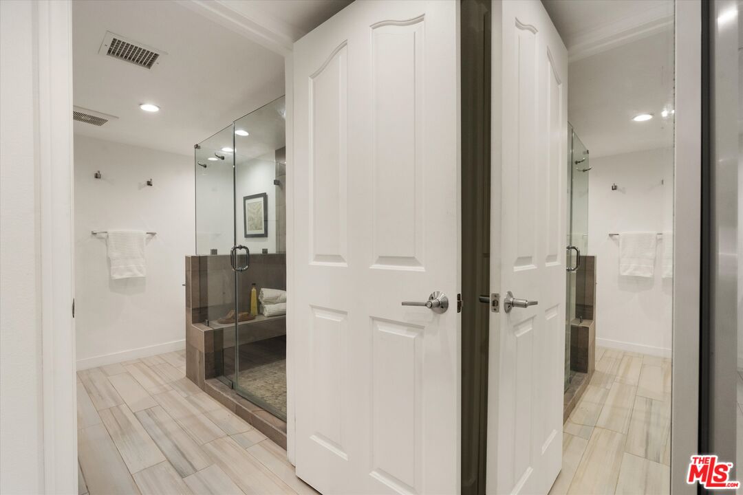 1160 Granville Ave Unit: 108