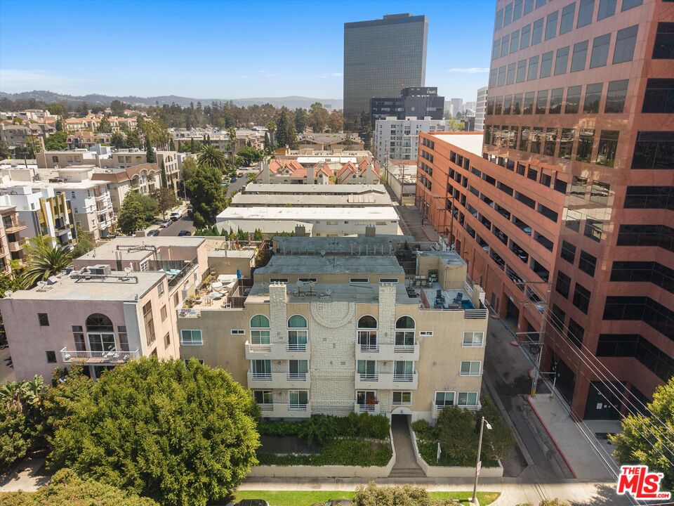 1160 Granville Ave Unit: 108