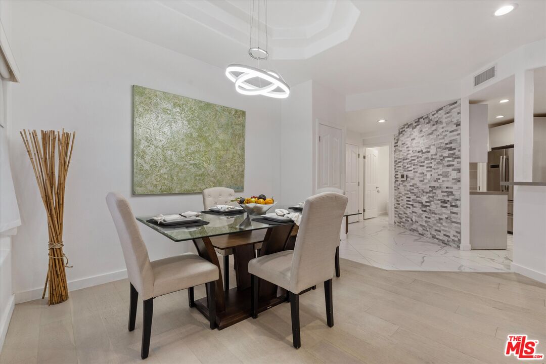 1160 Granville Ave Unit: 108