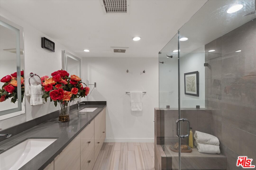 1160 Granville Ave Unit: 108