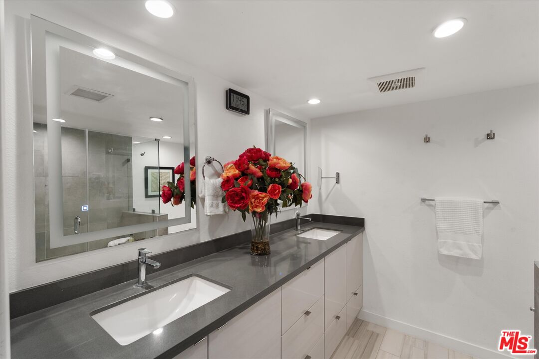 1160 Granville Ave Unit: 108