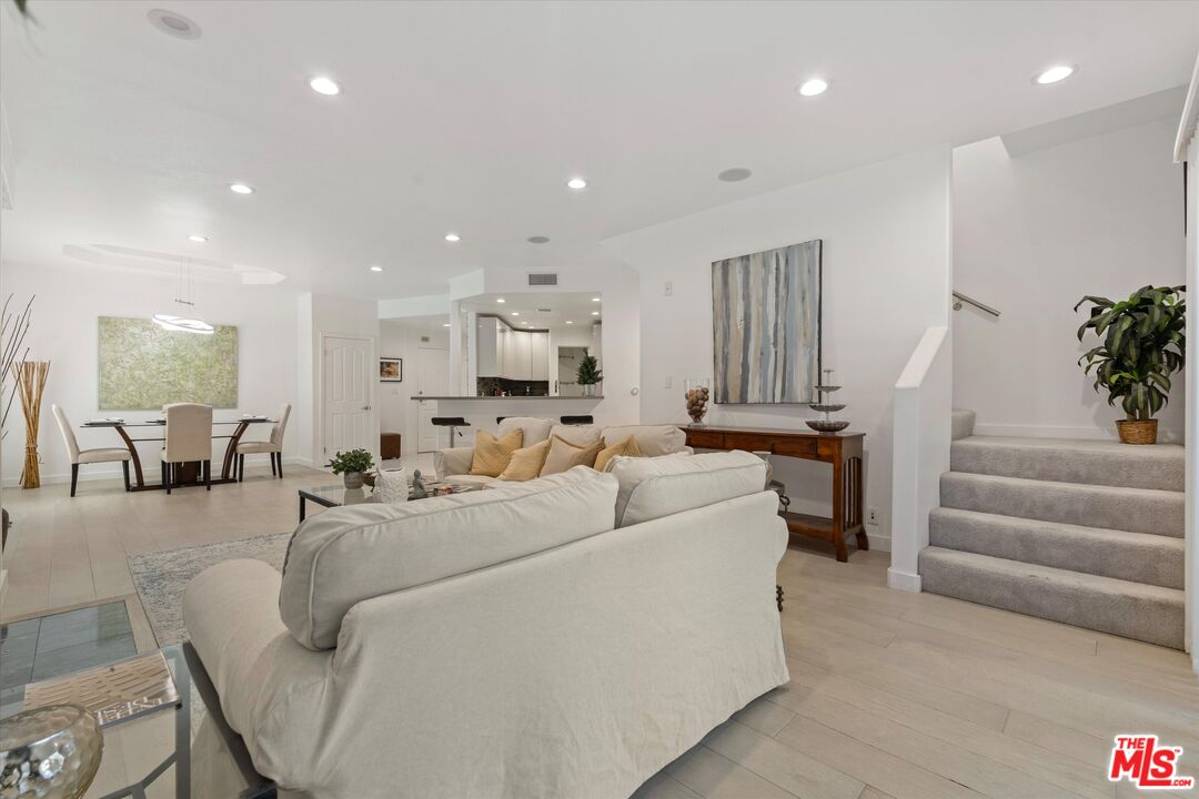 1160 Granville Ave Unit: 108