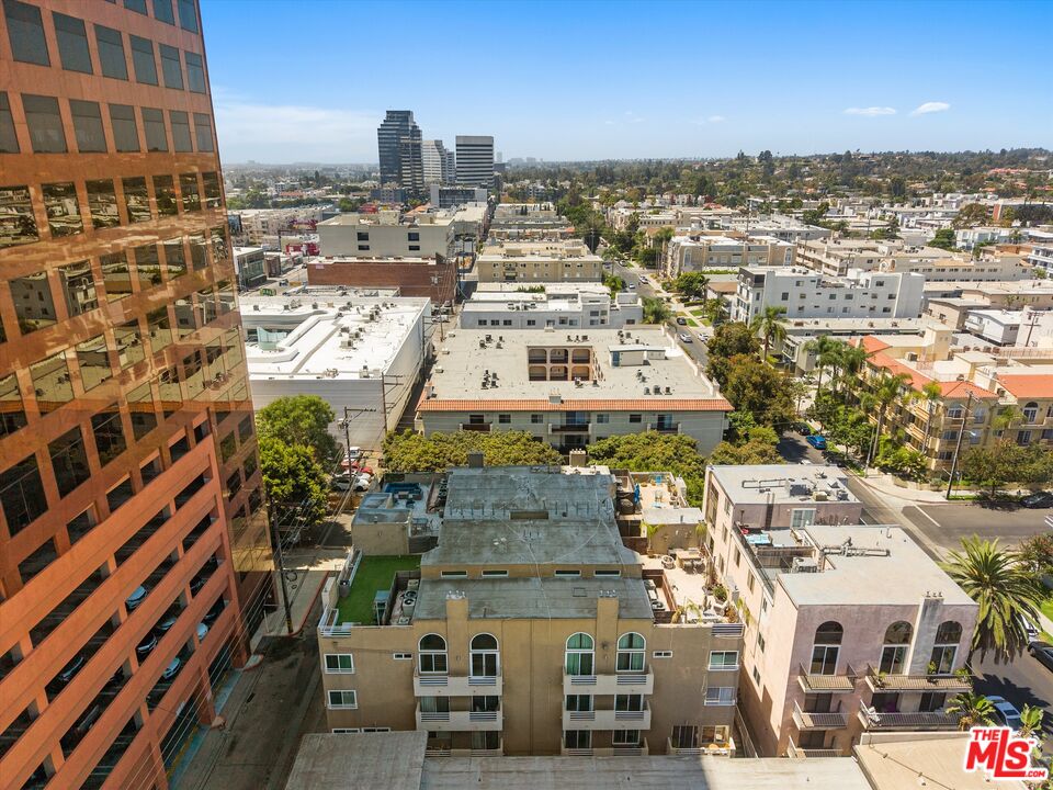 1160 Granville Ave Unit: 108