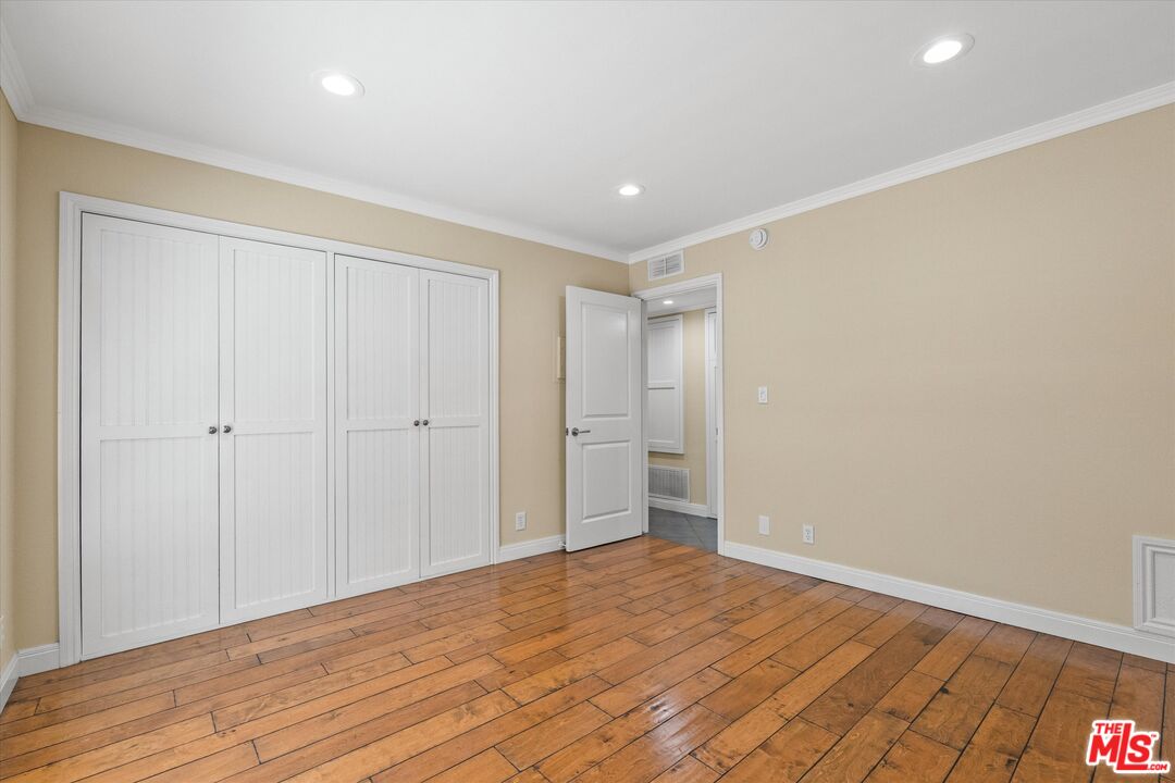 12321 Ocean Park Blvd Unit: 2