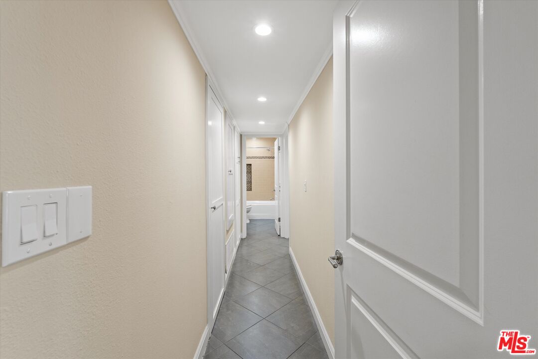 12321 Ocean Park Blvd Unit: 2