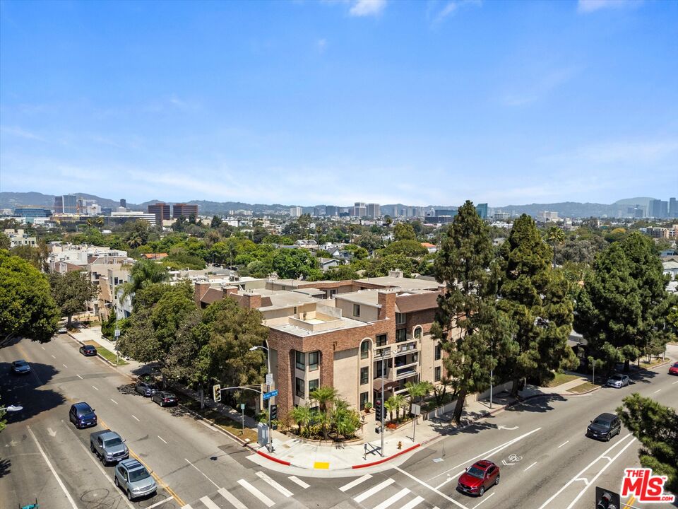 12321 Ocean Park Blvd Unit: 2