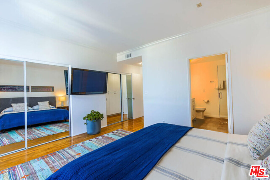 1240 S Corning St Unit: 305