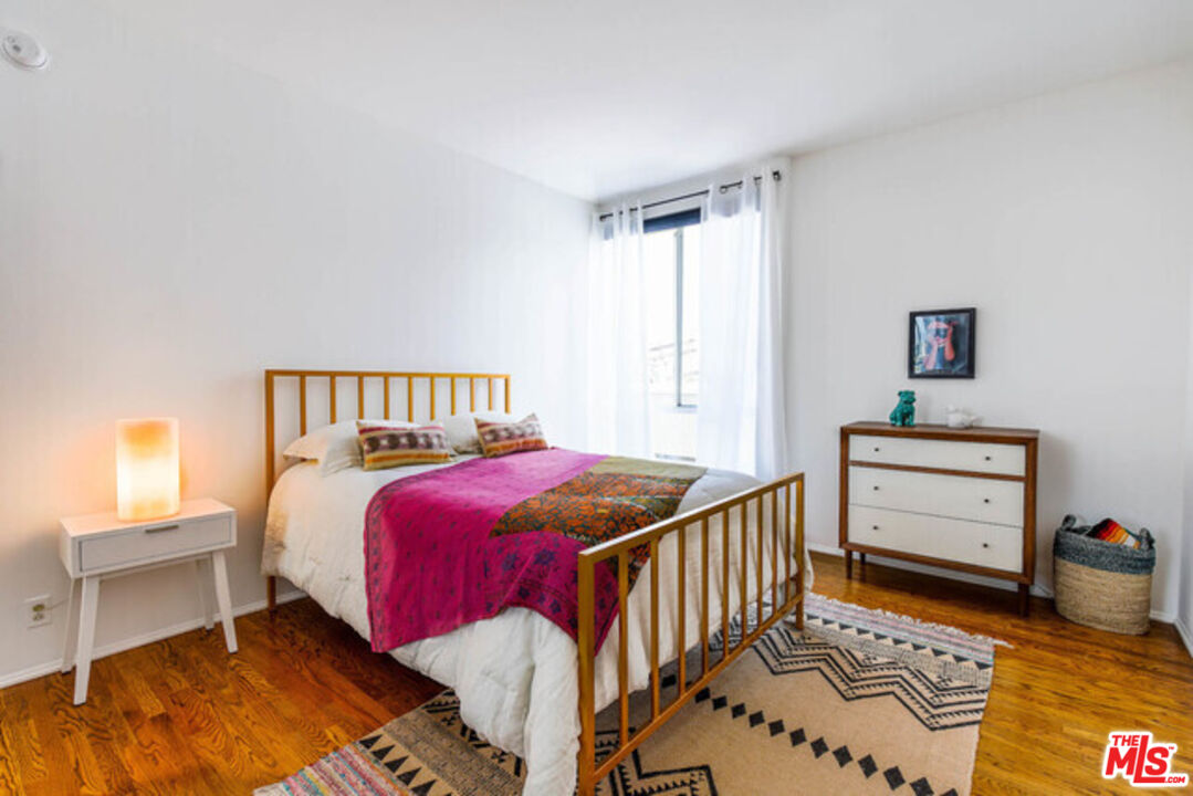 1240 S Corning St Unit: 305