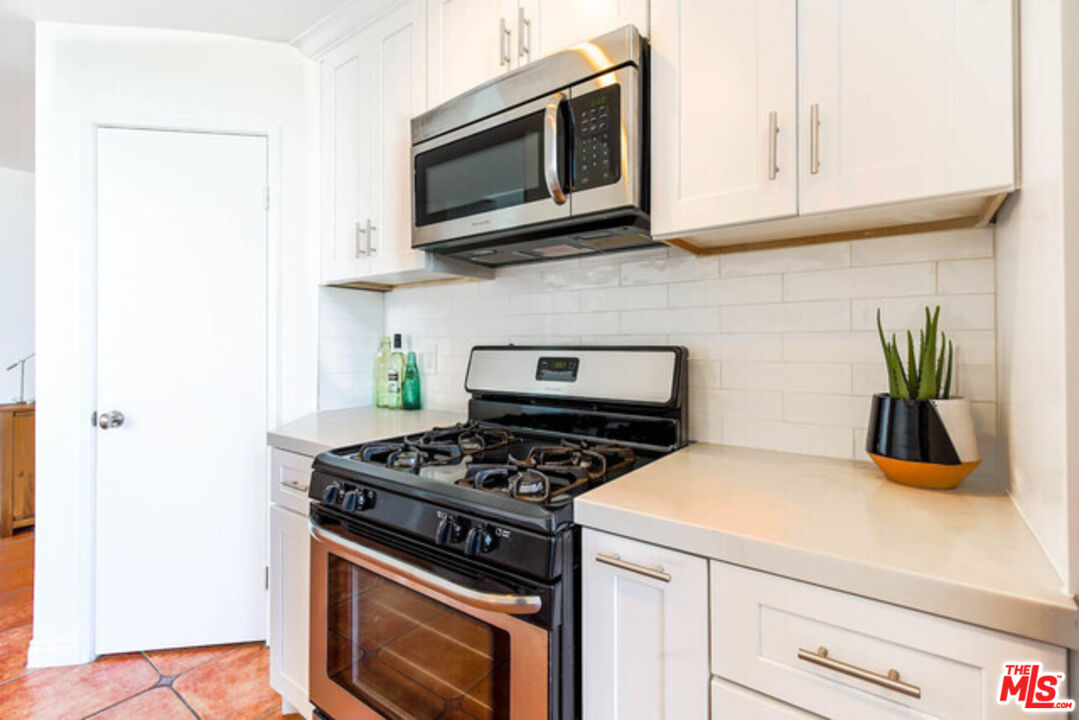 1240 S Corning St Unit: 305