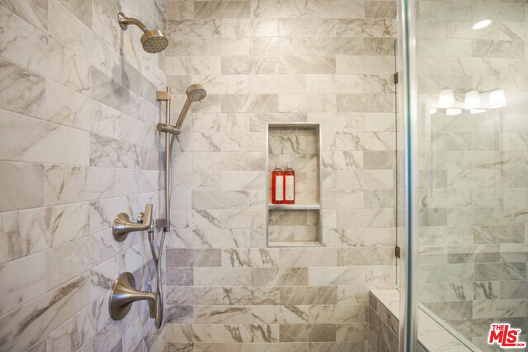 1240 S Corning St Unit: 305