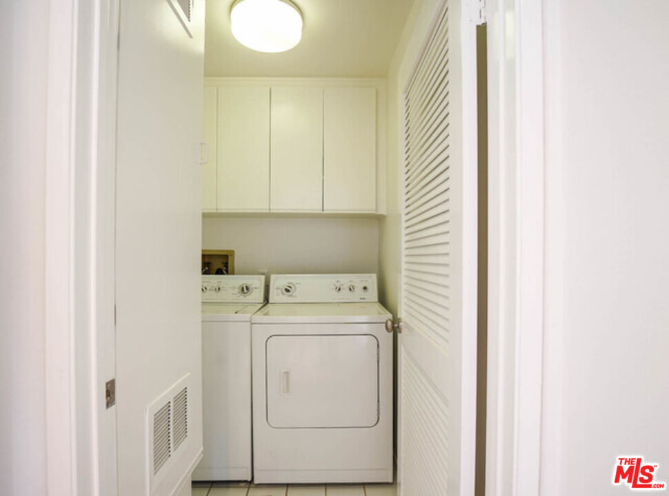 1240 S Corning St Unit: 305