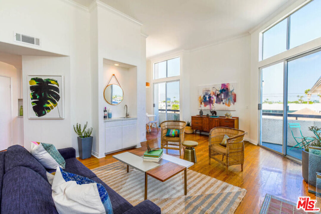 1240 S Corning St Unit: 305