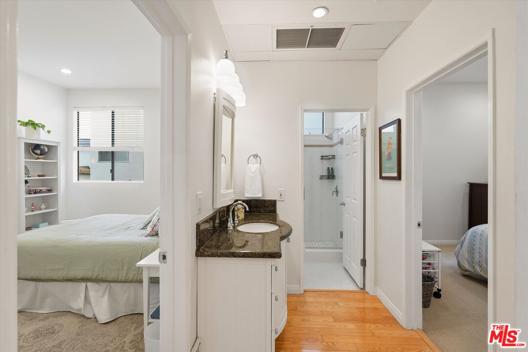 11947 Dorothy St Unit: 203