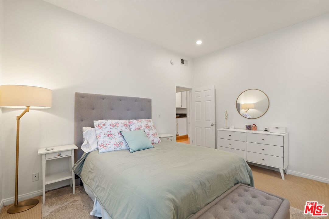 11947 Dorothy St Unit: 203