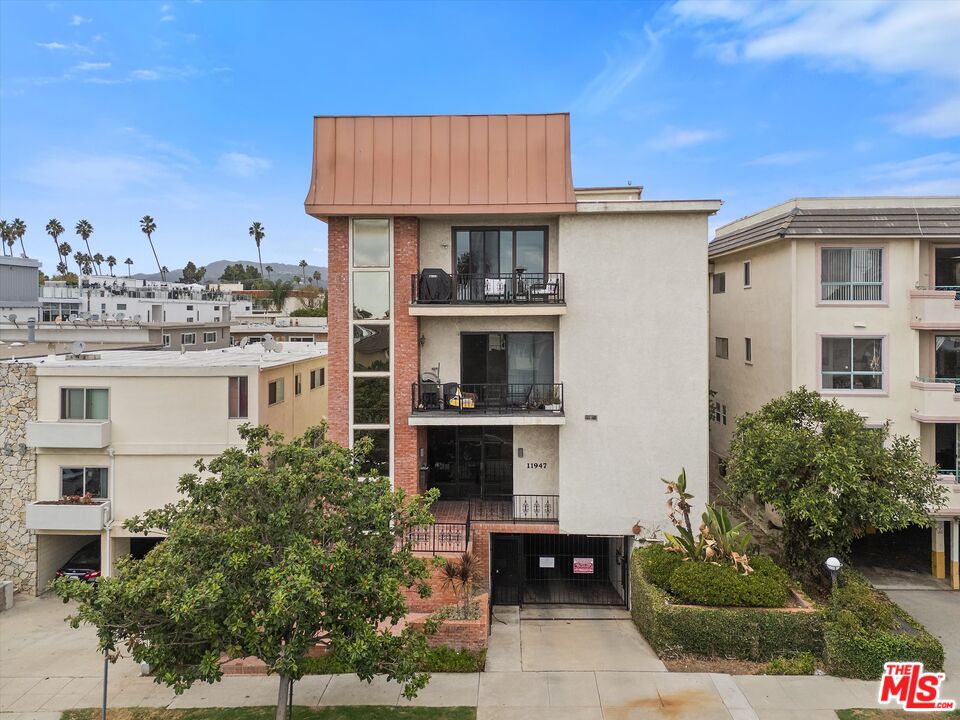 11947 Dorothy St Unit: 203