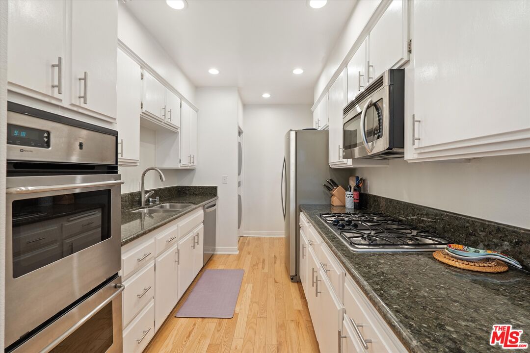 11947 Dorothy St Unit: 203