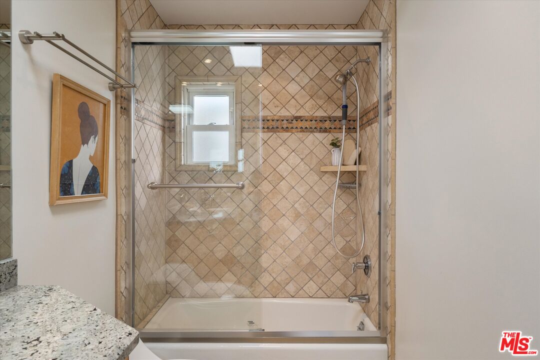 11925 Mayfield Ave Unit: 2