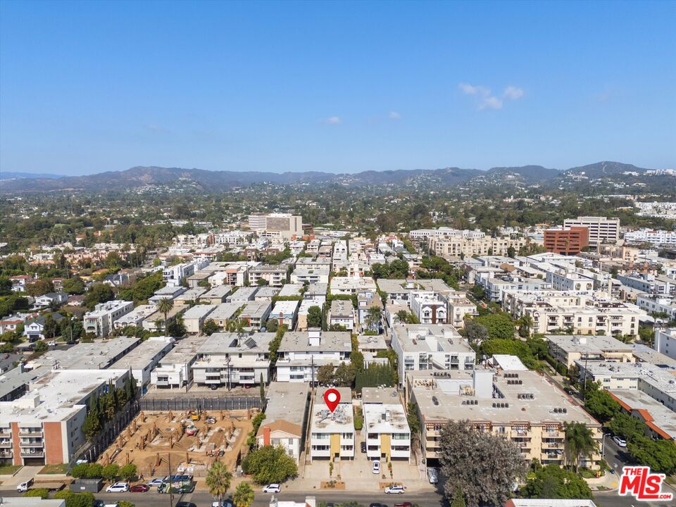 11925 Mayfield Ave Unit: 2