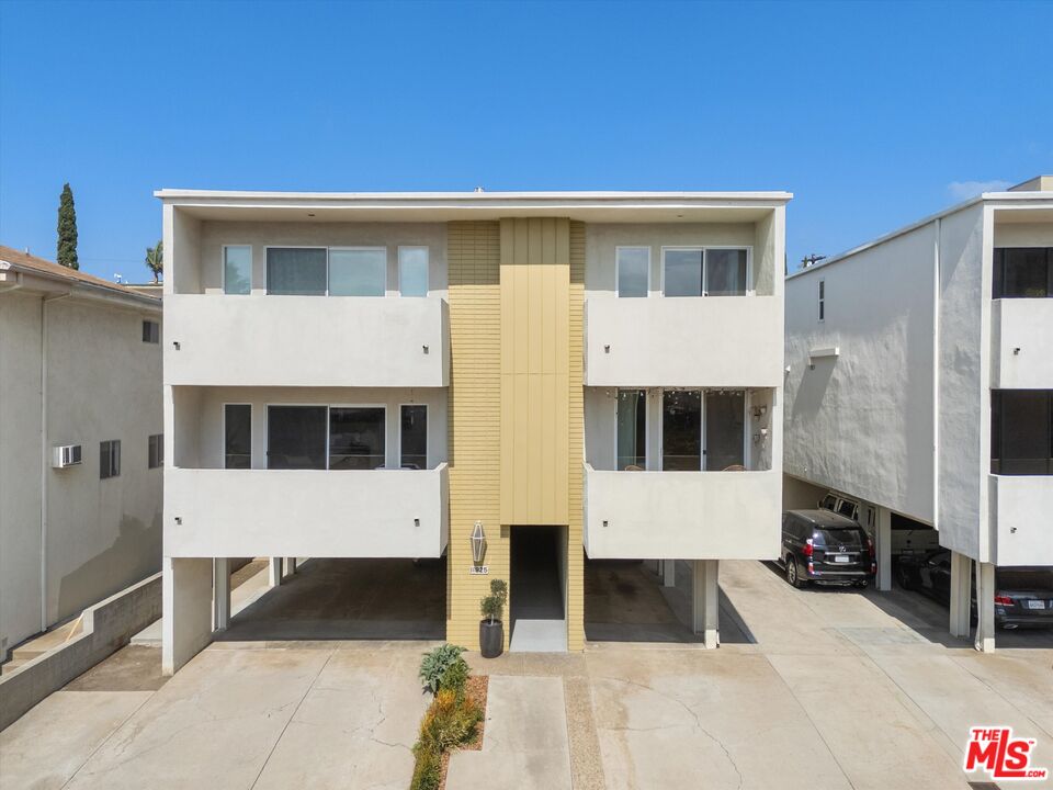11925 Mayfield Ave Unit: 2