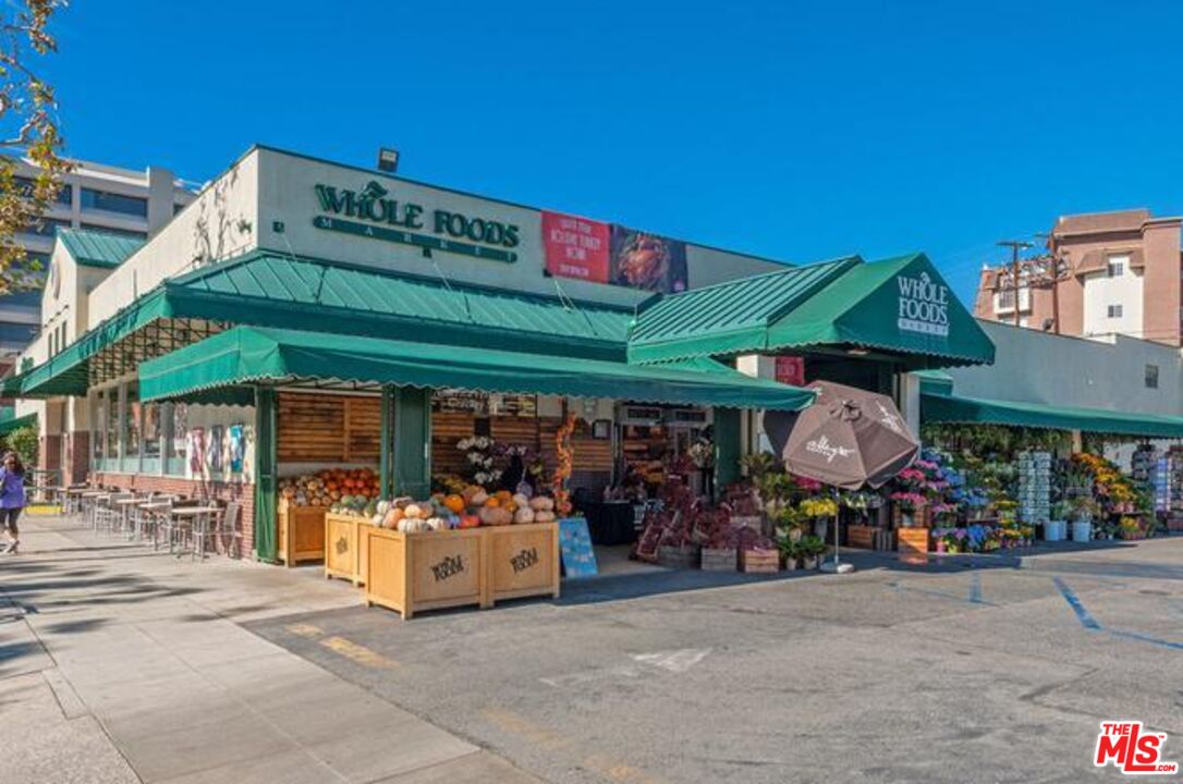 11925 Mayfield Ave Unit: 2