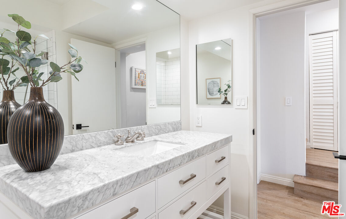 1920 Pandora Ave Unit: 8