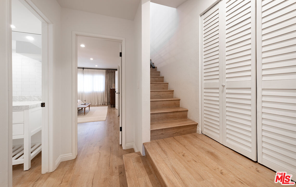 1920 Pandora Ave Unit: 8