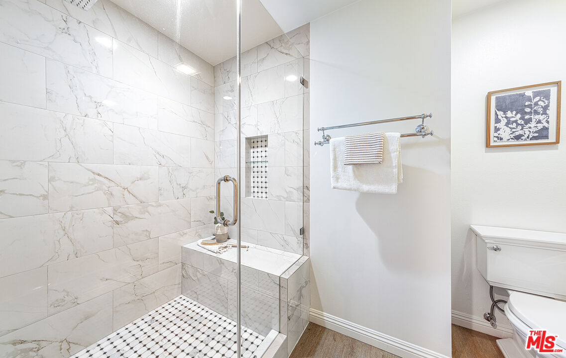 1920 Pandora Ave Unit: 8
