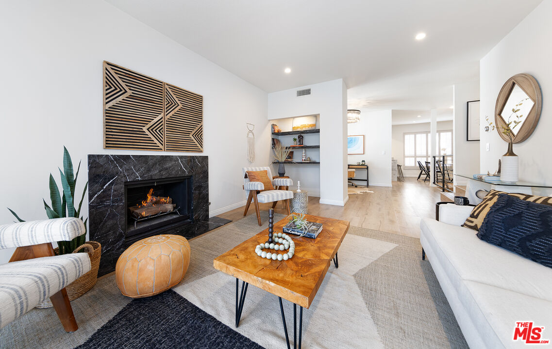 1920 Pandora Ave Unit: 8