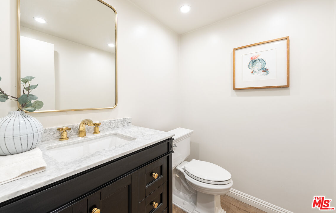 1920 Pandora Ave Unit: 8