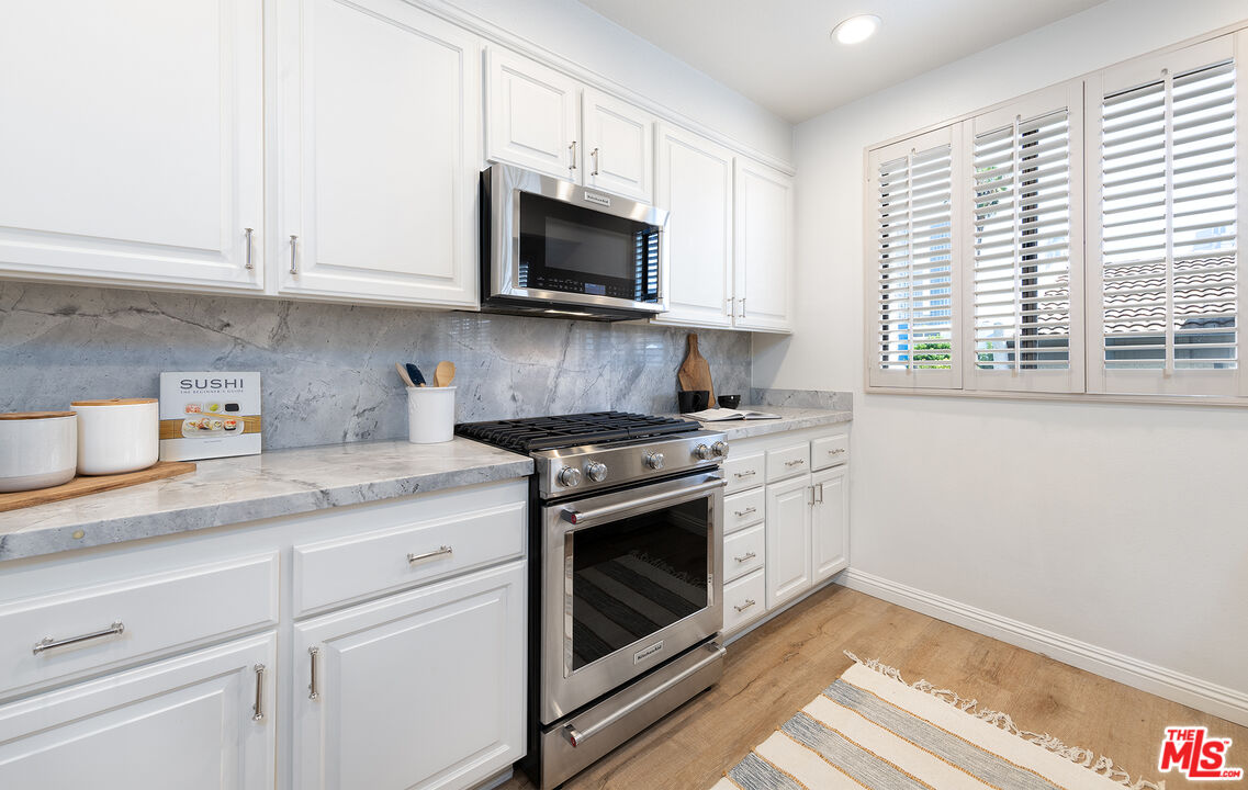 1920 Pandora Ave Unit: 8