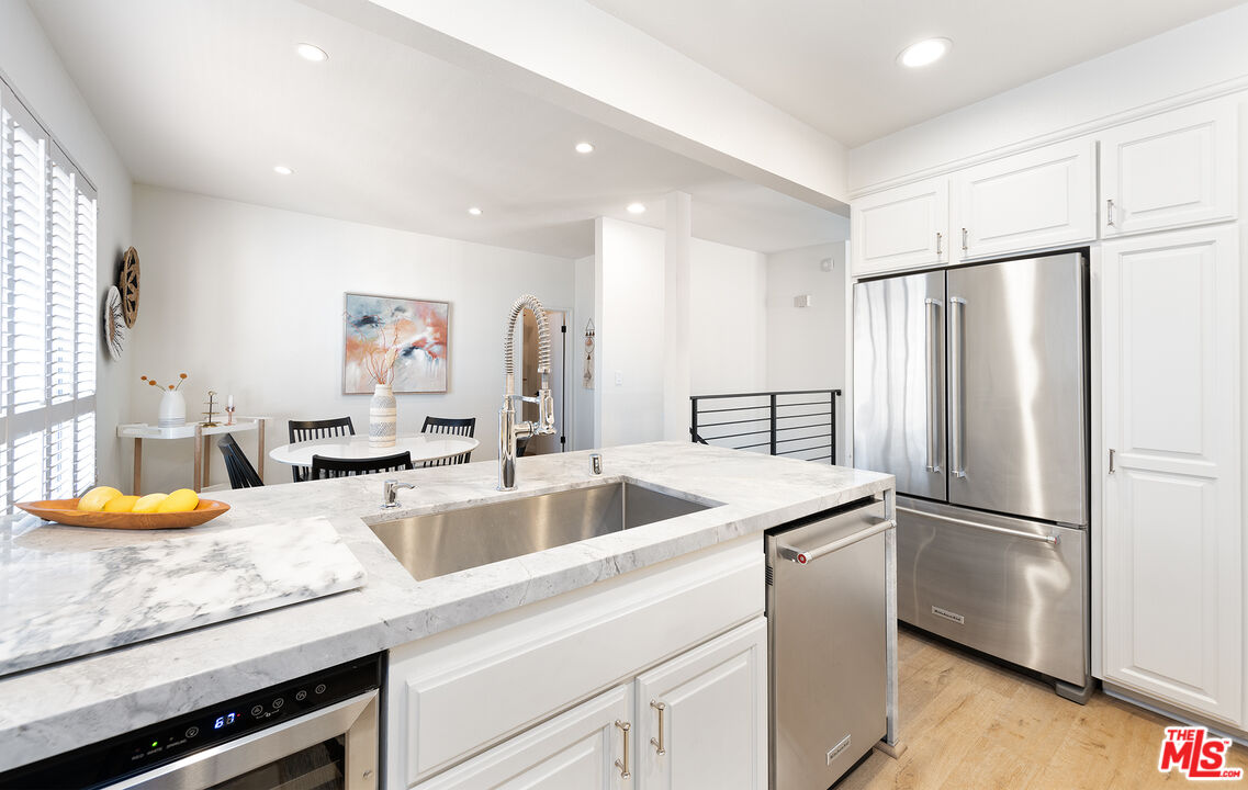 1920 Pandora Ave Unit: 8