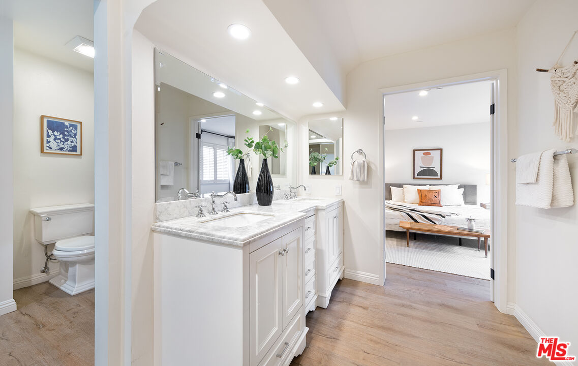 1920 Pandora Ave Unit: 8