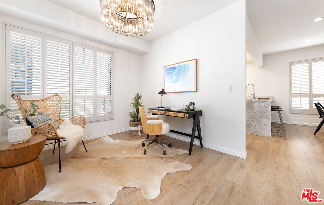 1920 Pandora Ave Unit: 8
