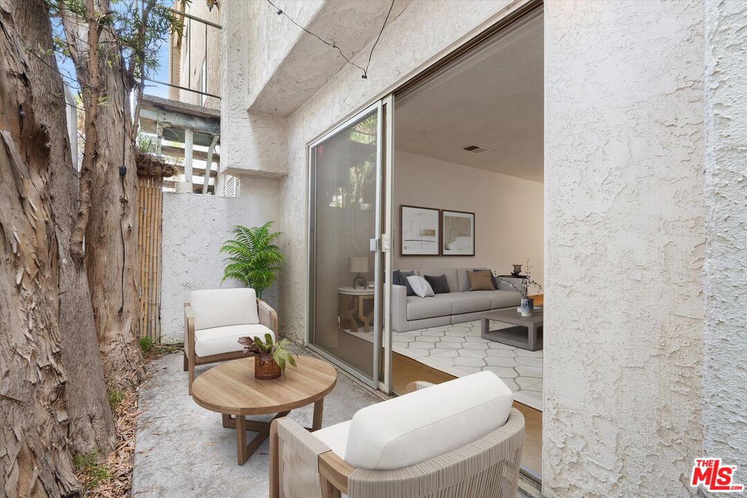 848 15th St Unit: 2