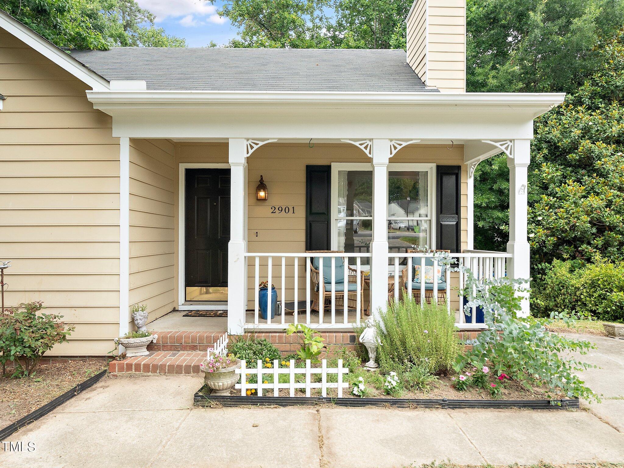2901 Bannf Court