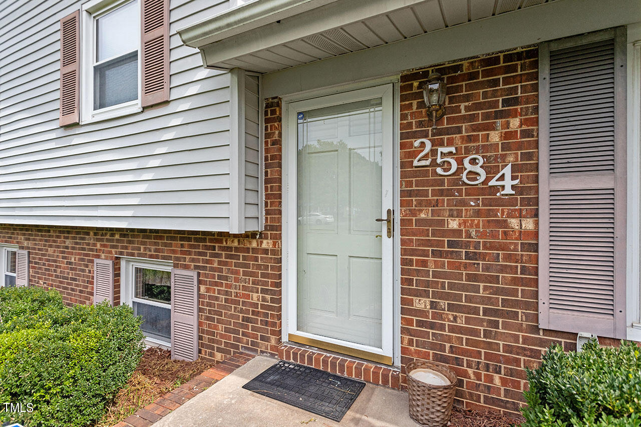 2584 Ardsley Drive