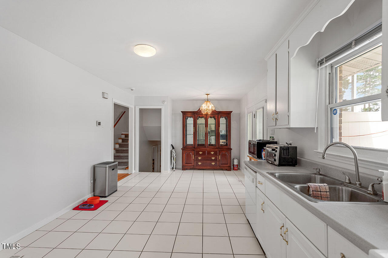 2584 Ardsley Drive