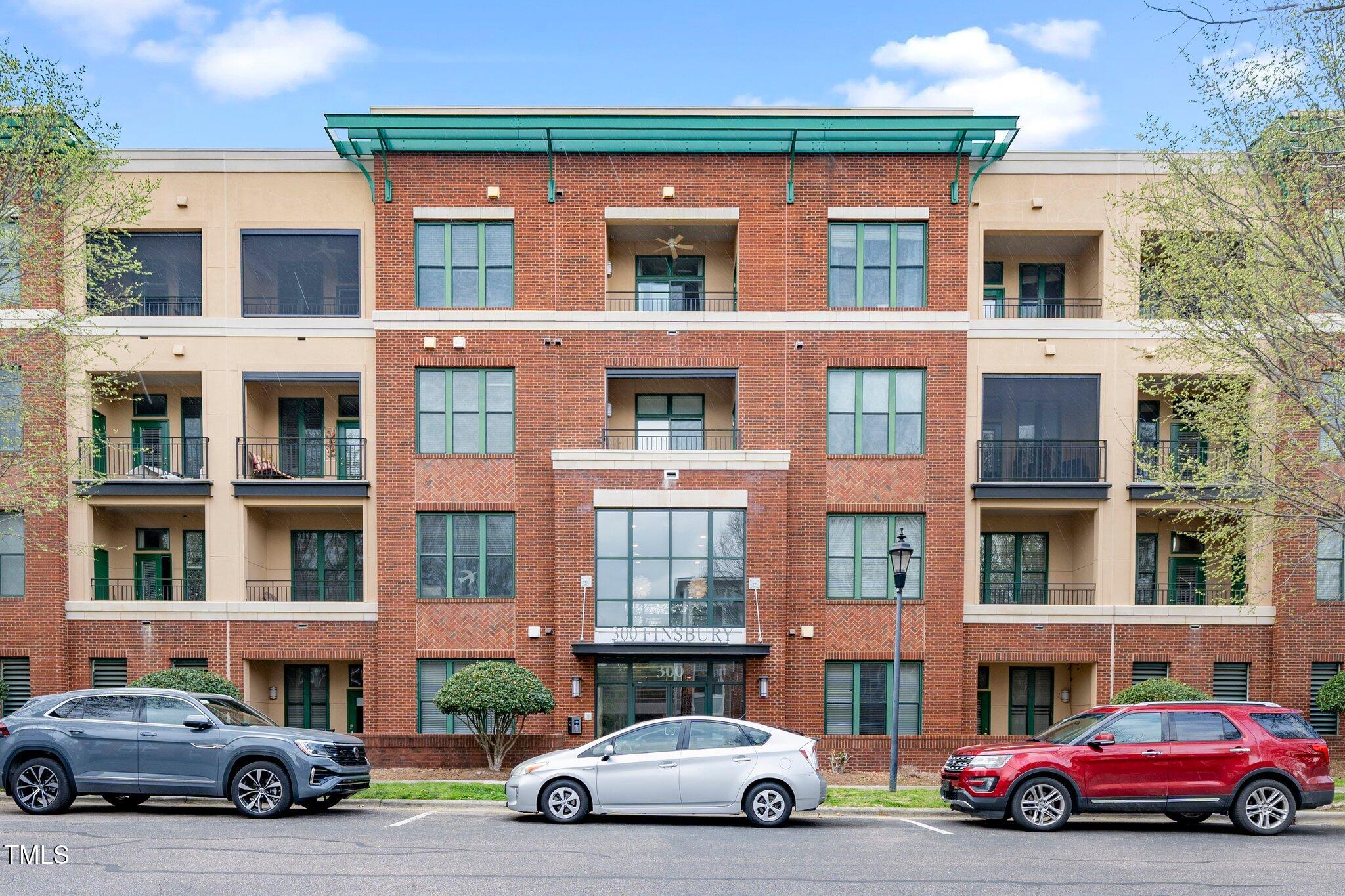 300 Finsbury # 115