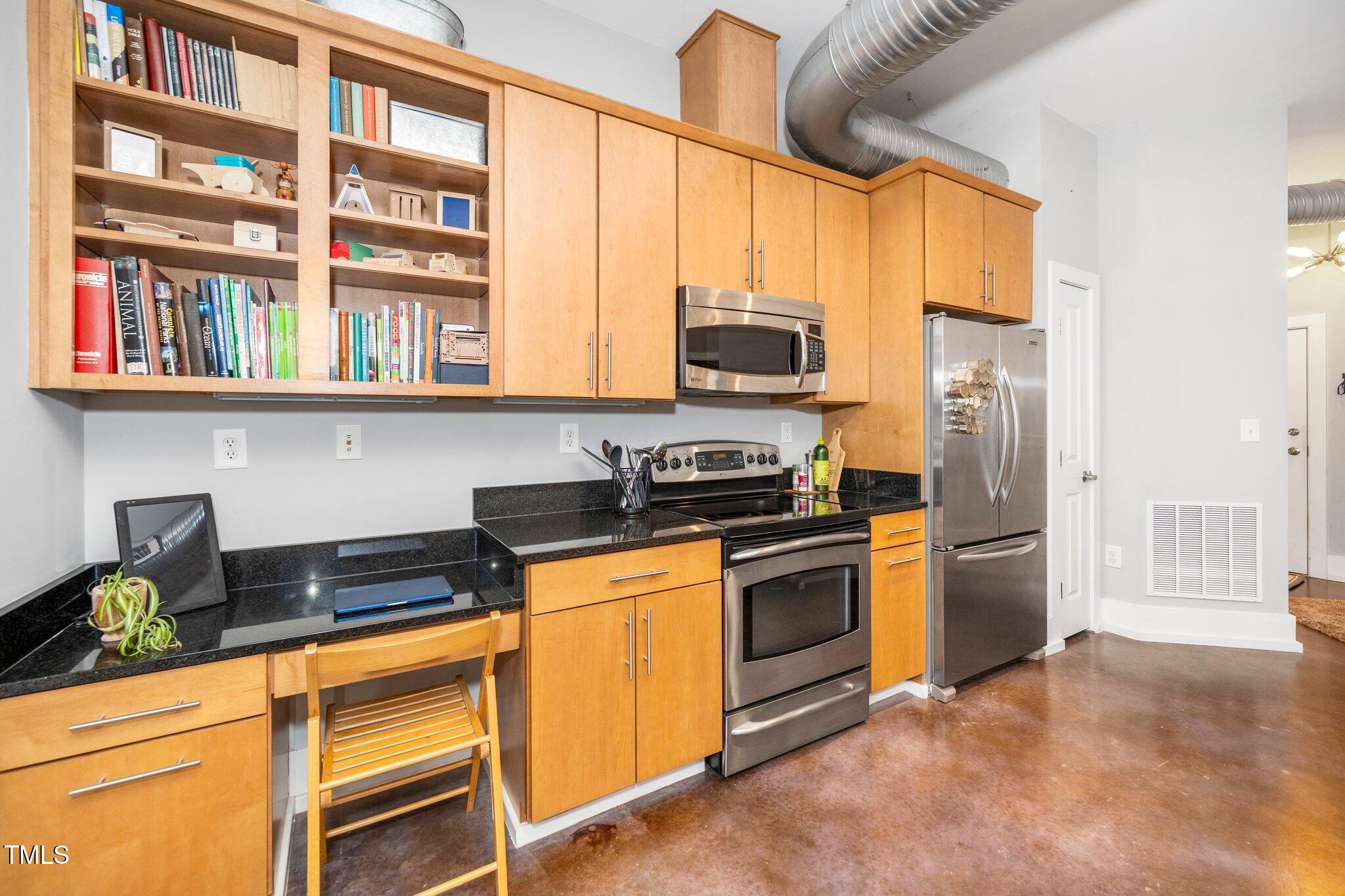 300 Finsbury # 115