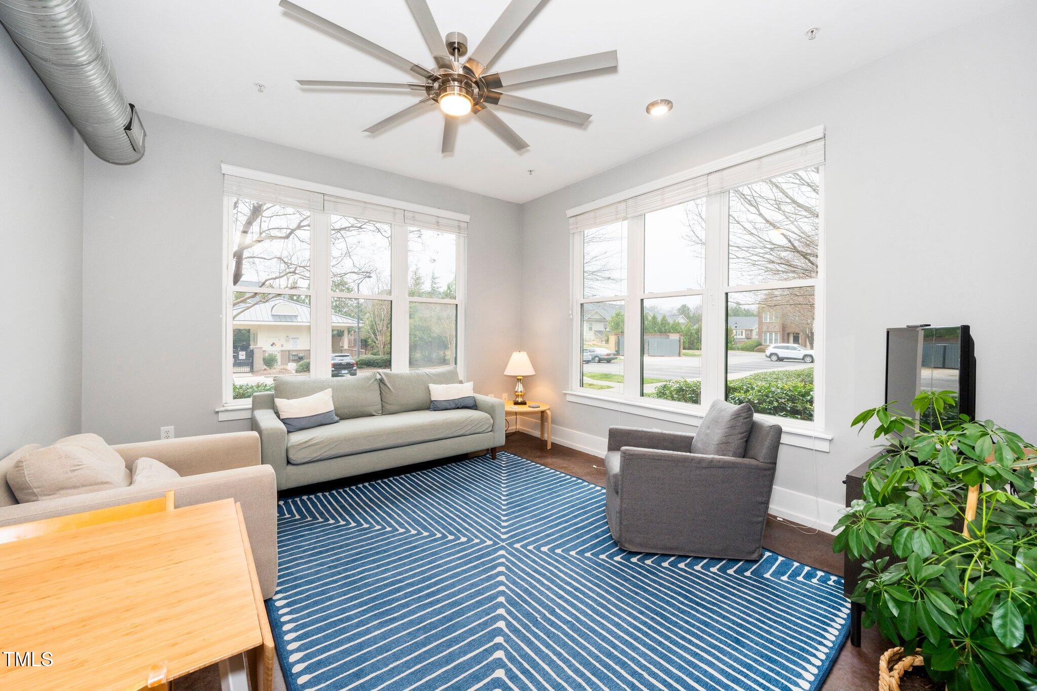 300 Finsbury # 115