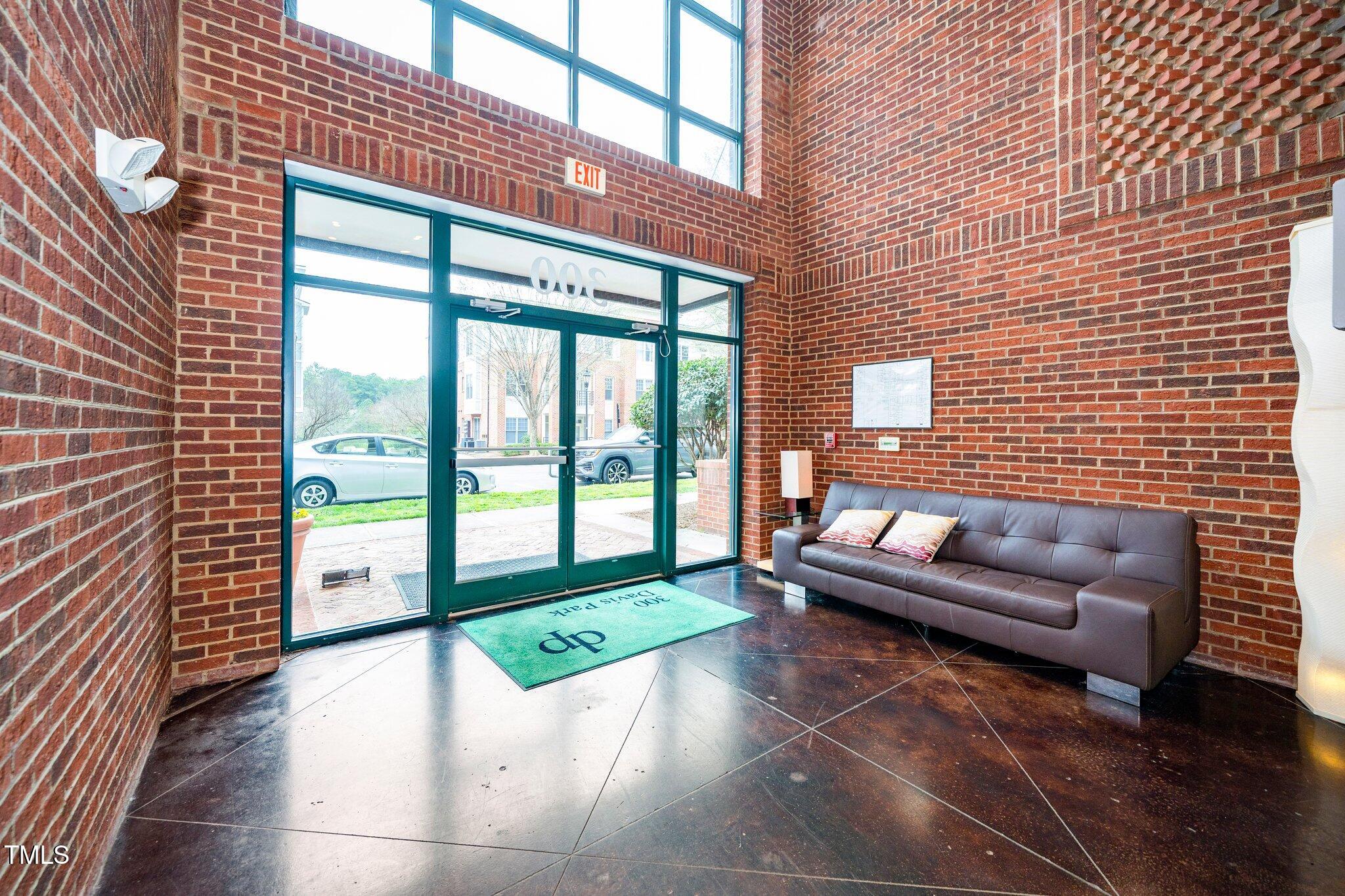 300 Finsbury # 115